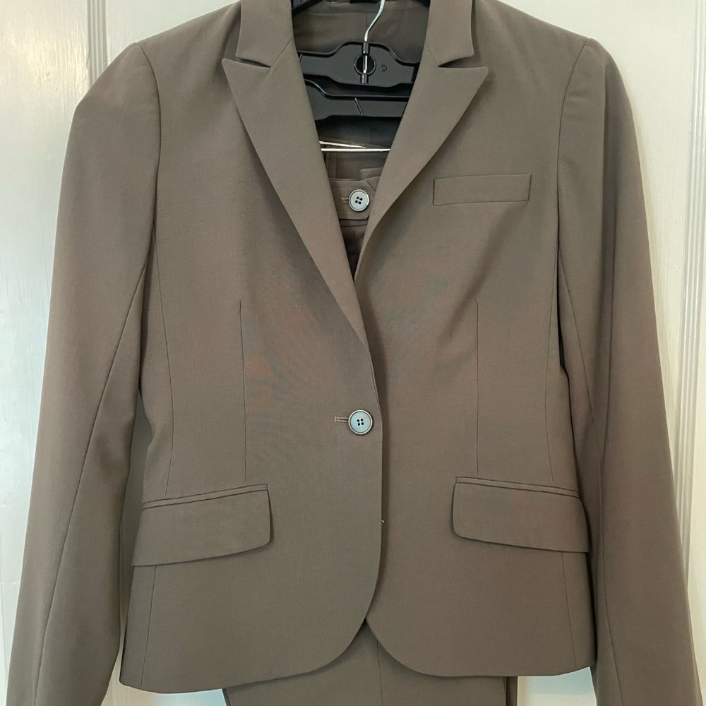 Theory suit SET (4 pieces), sizes 4 and 6